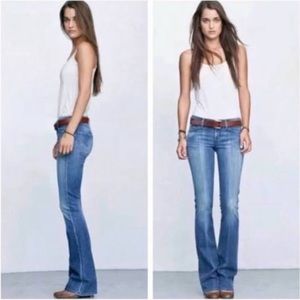 Citizens of Humanity Ingrid #002 Low Waist Flare leg med wash jean size 30